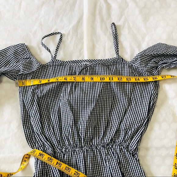 3 for 35 🌺 Macy’s What If? Navy Blue Gingham Cold Shoulder Top - Picture 5 of 7